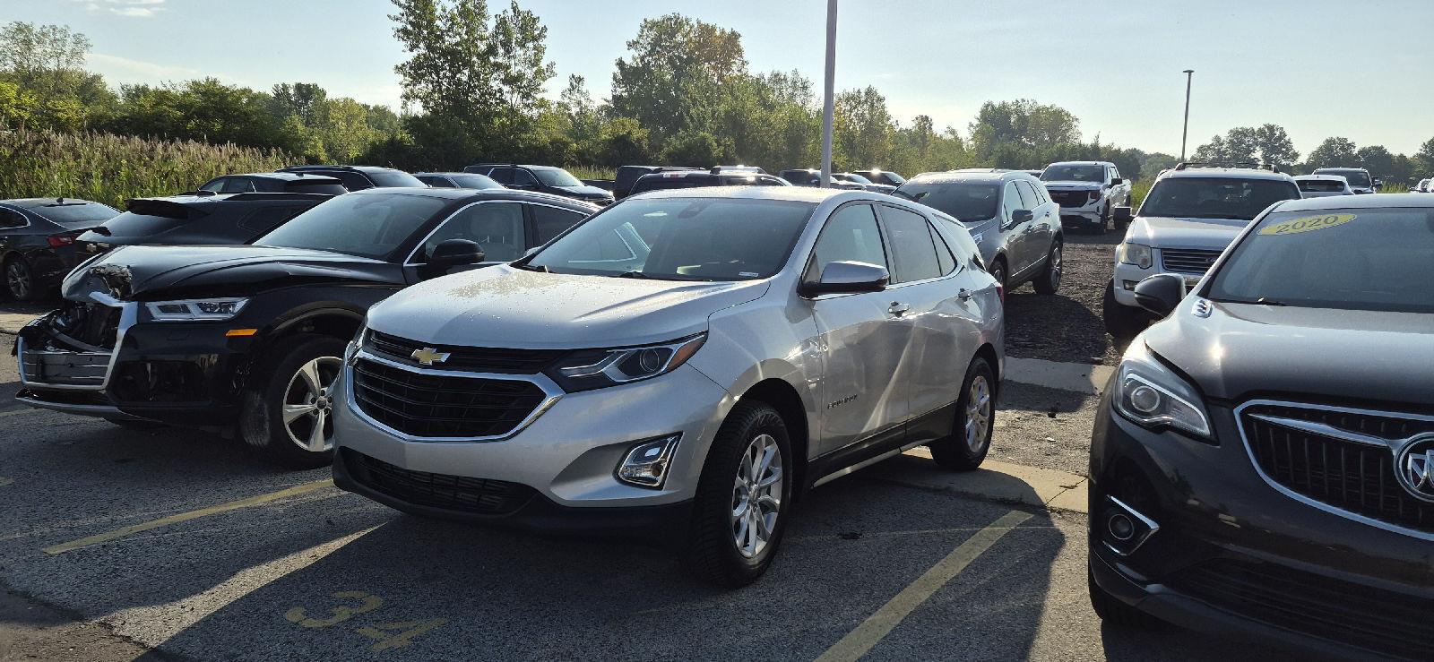 Silver Ice Metallic 2019 Chevrolet Equinox SUV / Crossover Four-Wheel Drive 6-Speed Automatic Overdrive