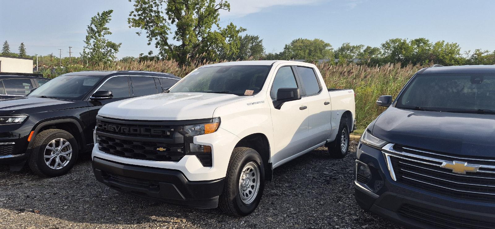 Summit White 2023 Chevrolet Silverado 1500 Pickup Truck Four-Wheel Drive 8-Speed Automatic