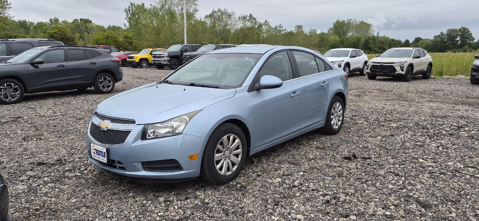  2011 Chevrolet Cruze 1LT Sedan FWD   