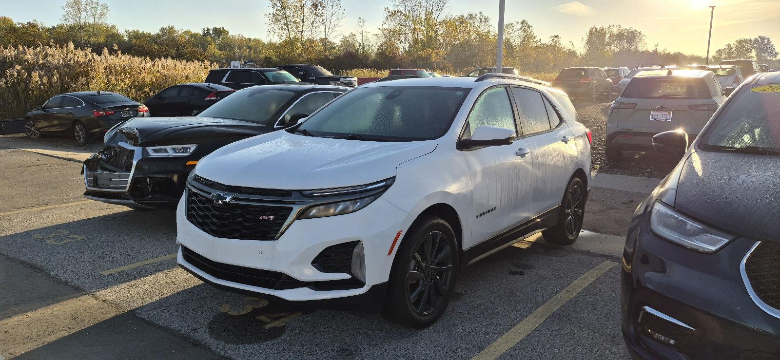  2023 Chevrolet Equinox RS with 1RS FWD   