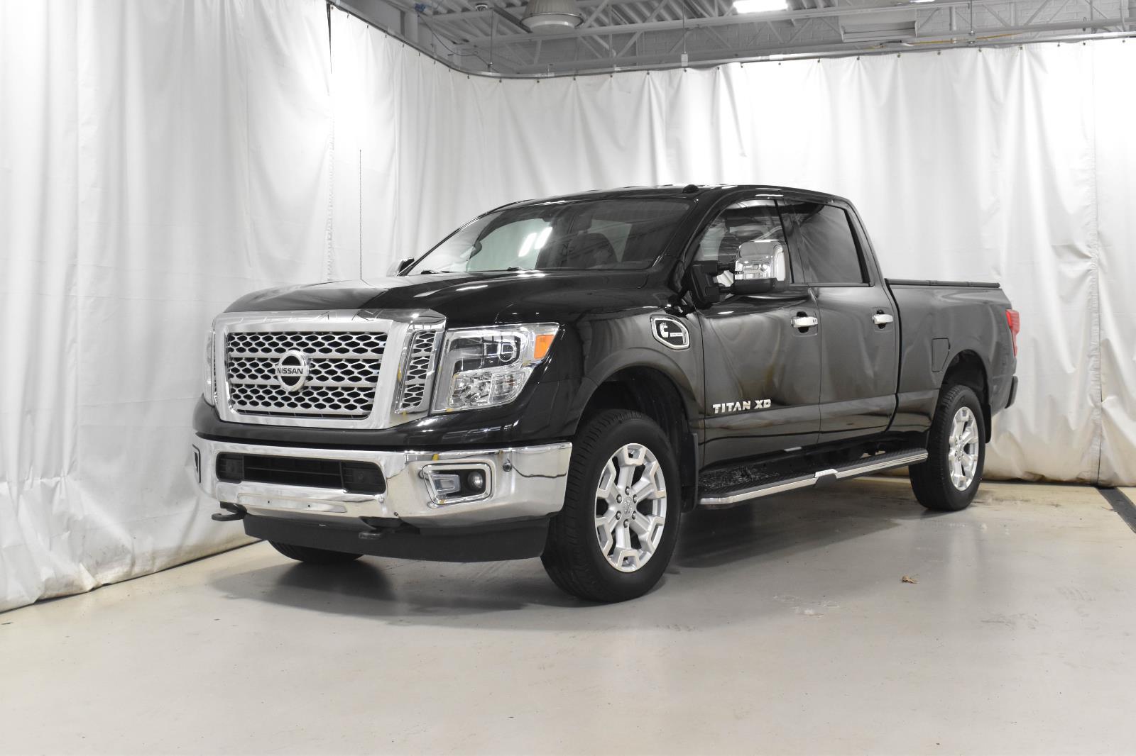2017 Nissan Titan XD SL Crew Cab 4WD