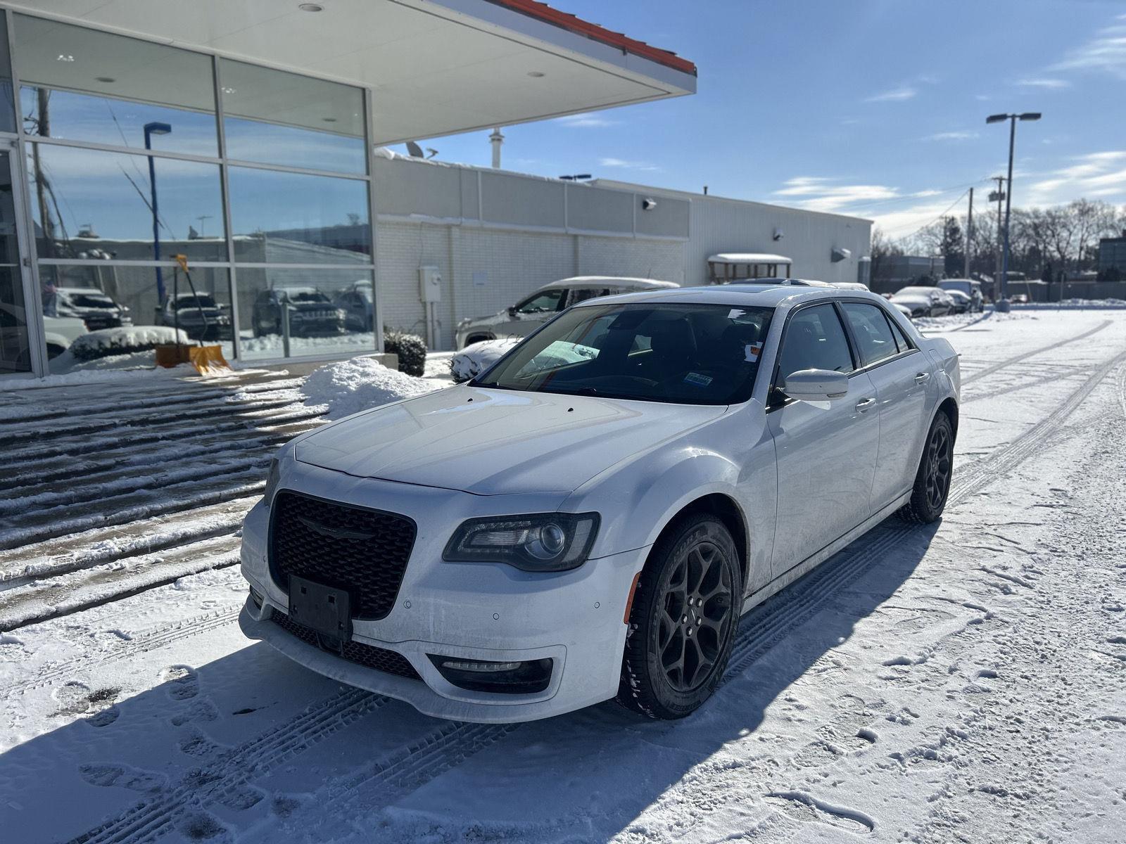 2023 Chrysler 300 Touring L AWD