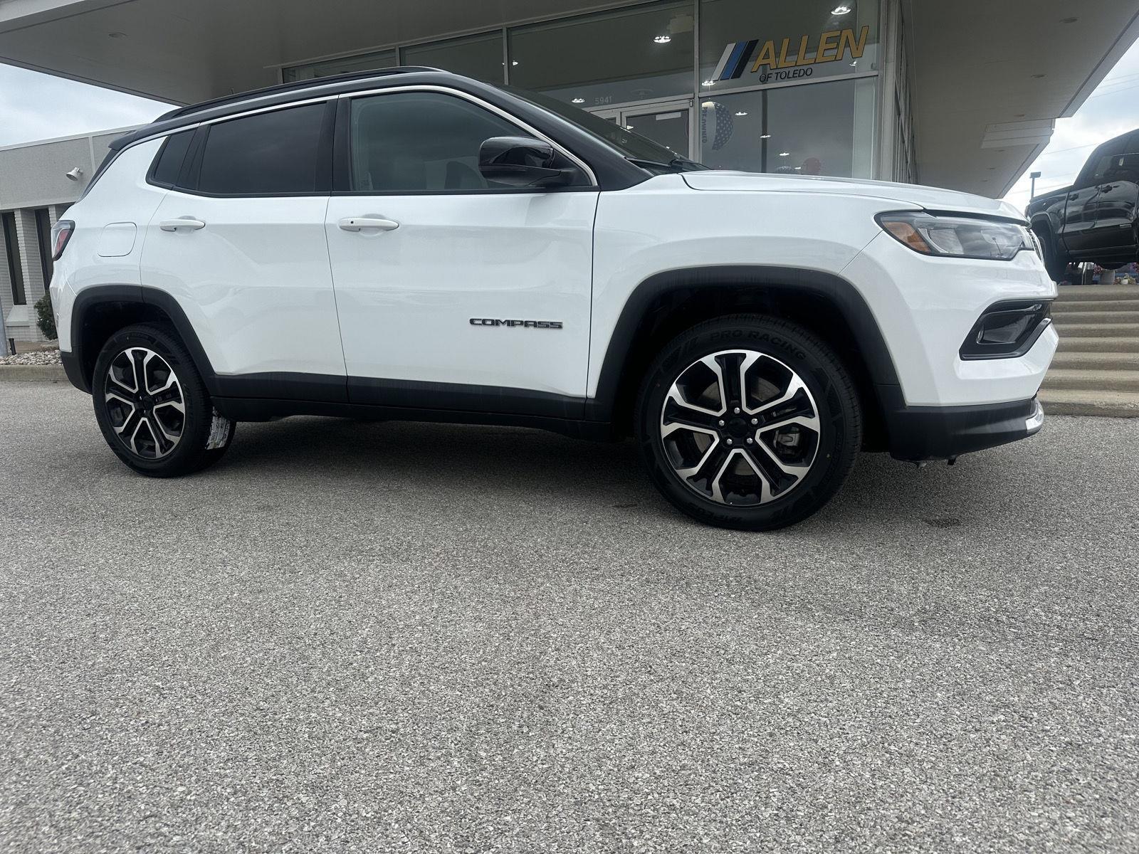 White 2023 Jeep Compass SUV / Crossover Four-Wheel Drive 8-Speed Automatic