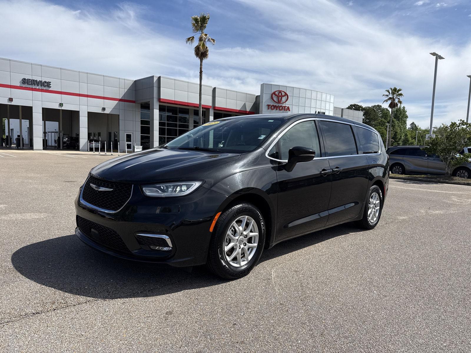 2023 Chrysler Pacifica Touring L FWD
