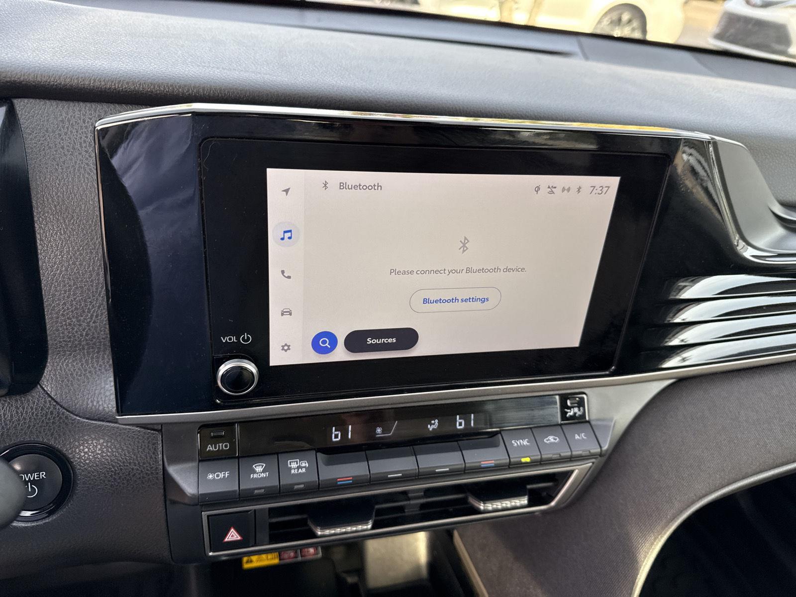 View vehicle photo 7