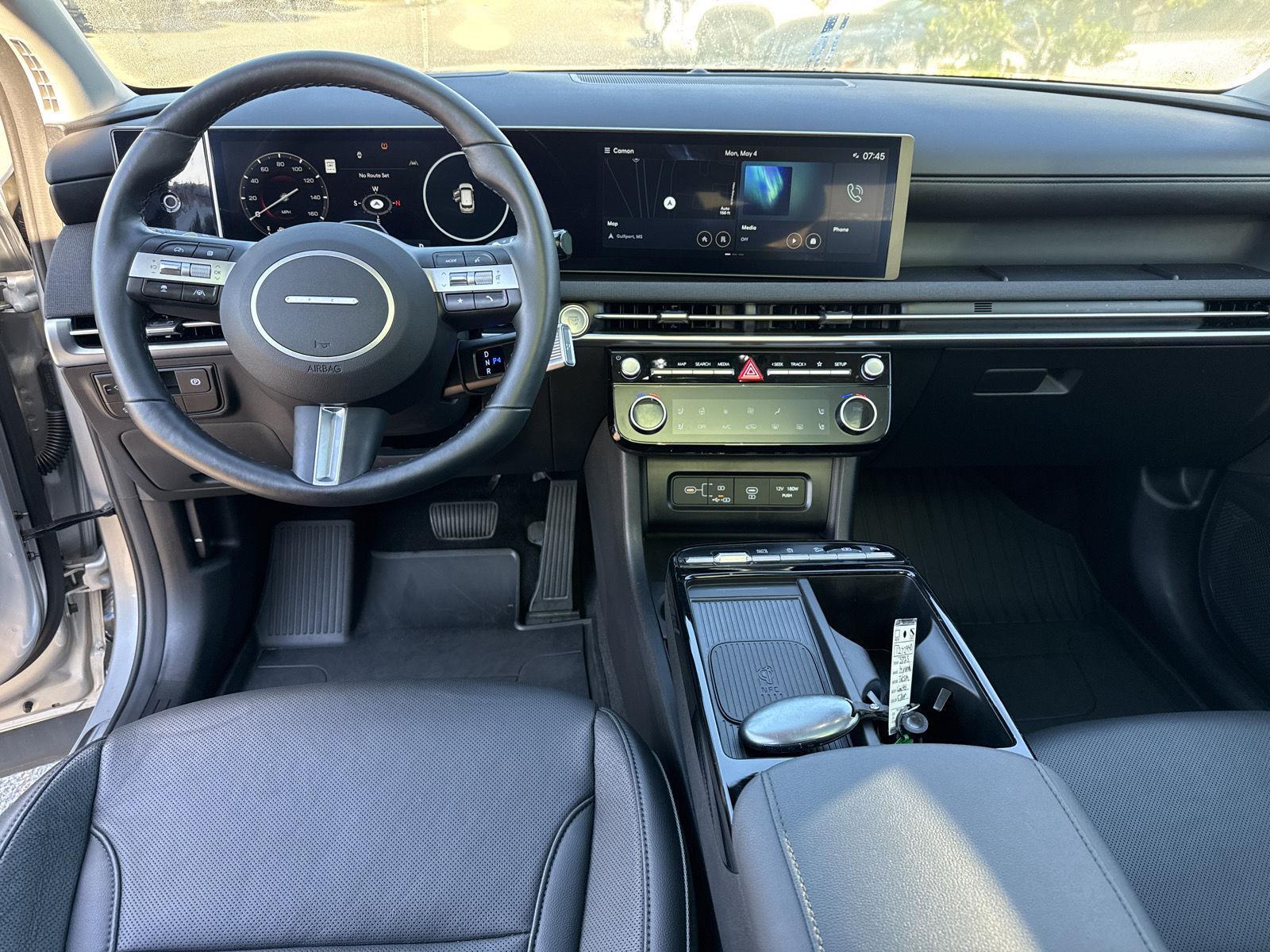 View vehicle photo 7