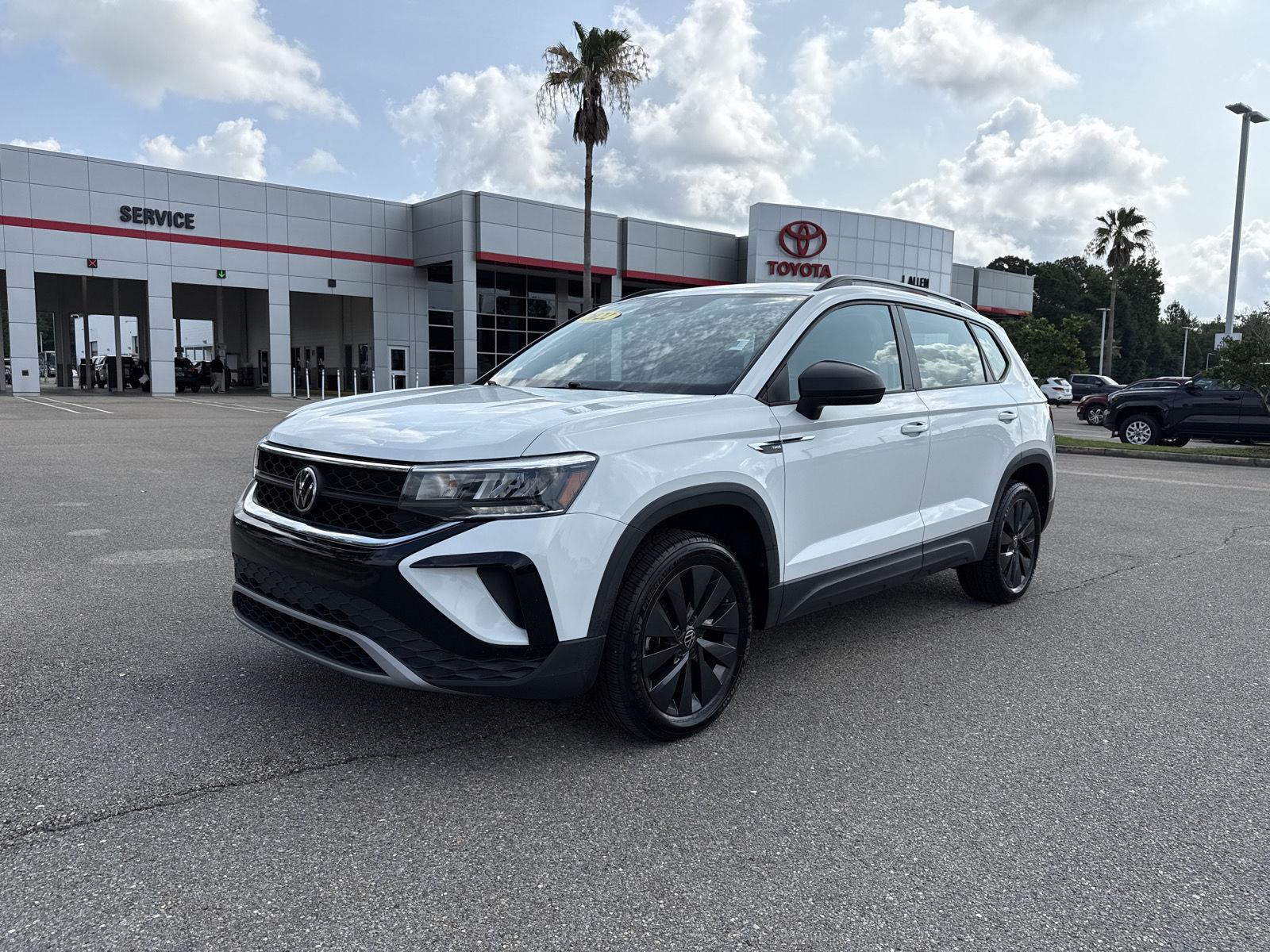 Pure White 2022 Volkswagen Taos SUV / Crossover Front-Wheel Drive Automatic