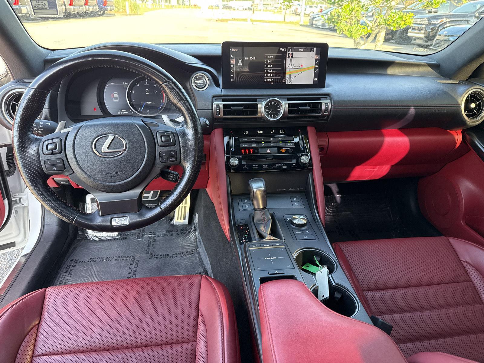 View vehicle photo 7