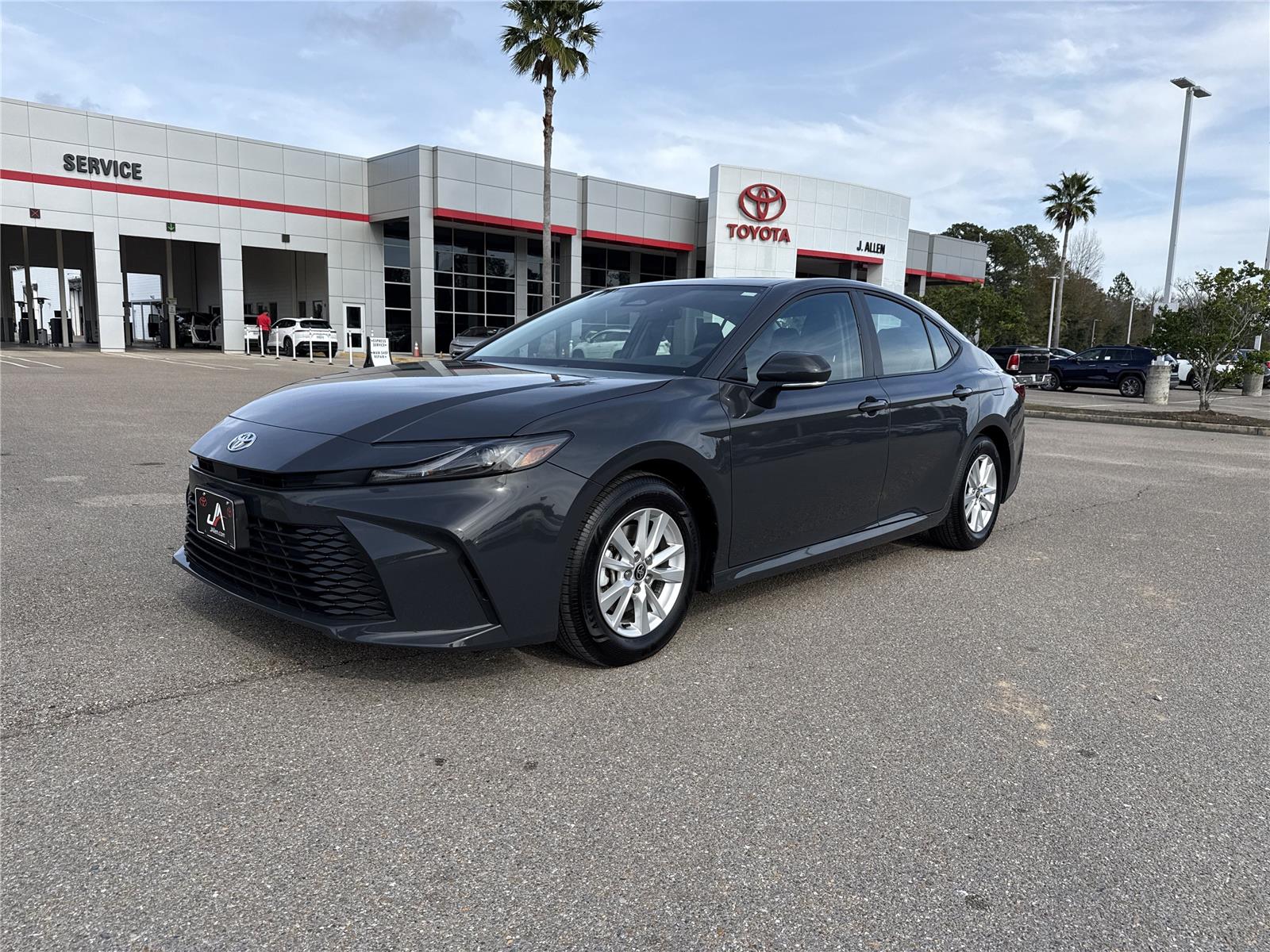 2025 Toyota Camry LE FWD