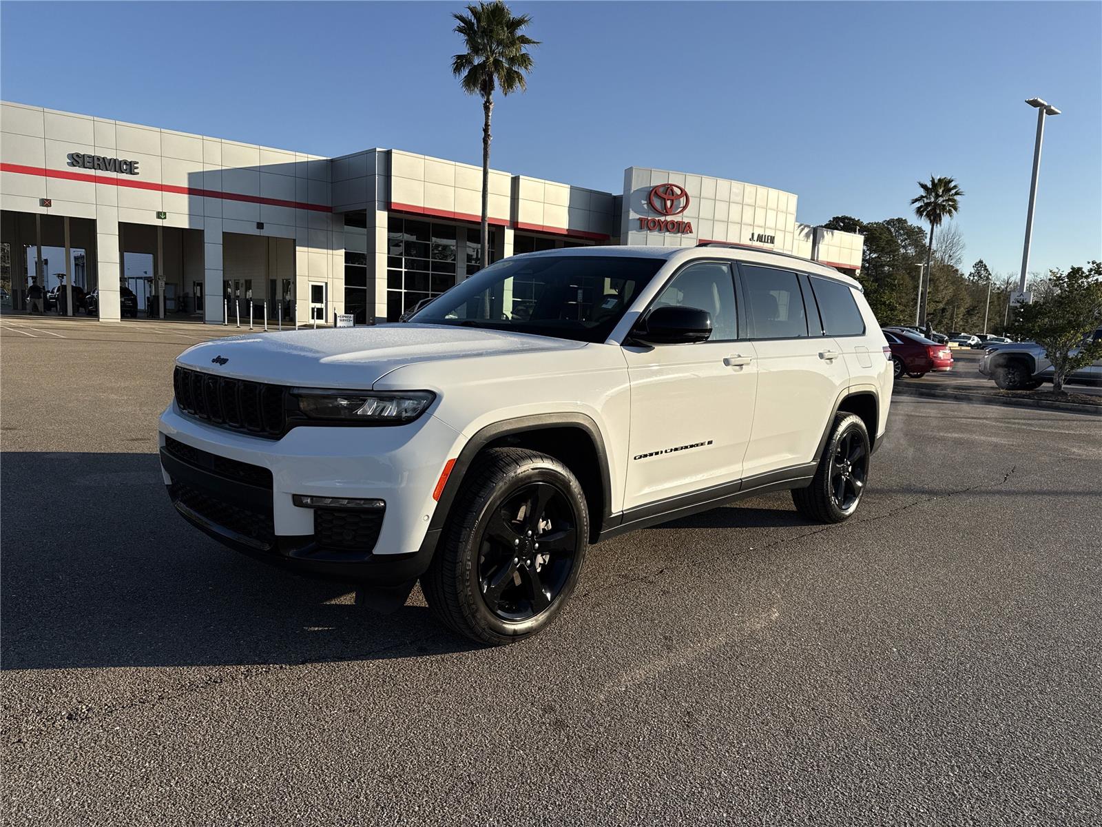 2023 Jeep Grand Cherokee L Limited RWD