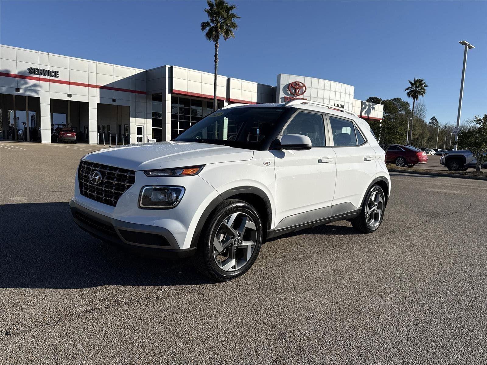 2023 Hyundai Venue SEL FWD