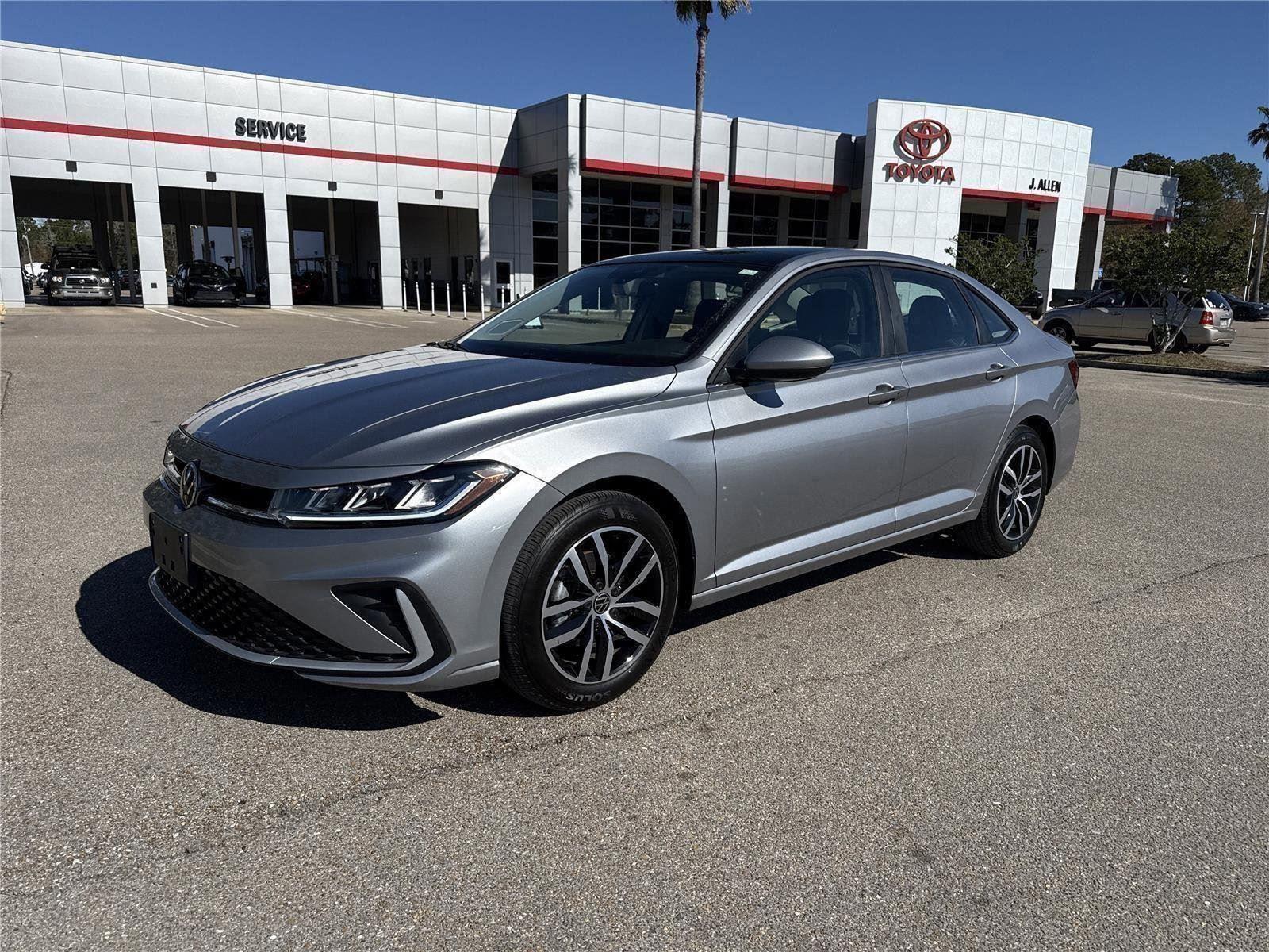 2025 Volkswagen Jetta SE FWD