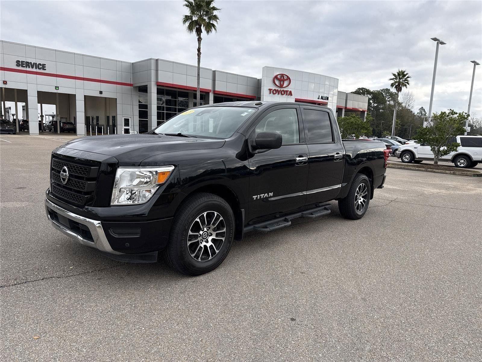 2021 Nissan Titan SV Crew Cab RWD
