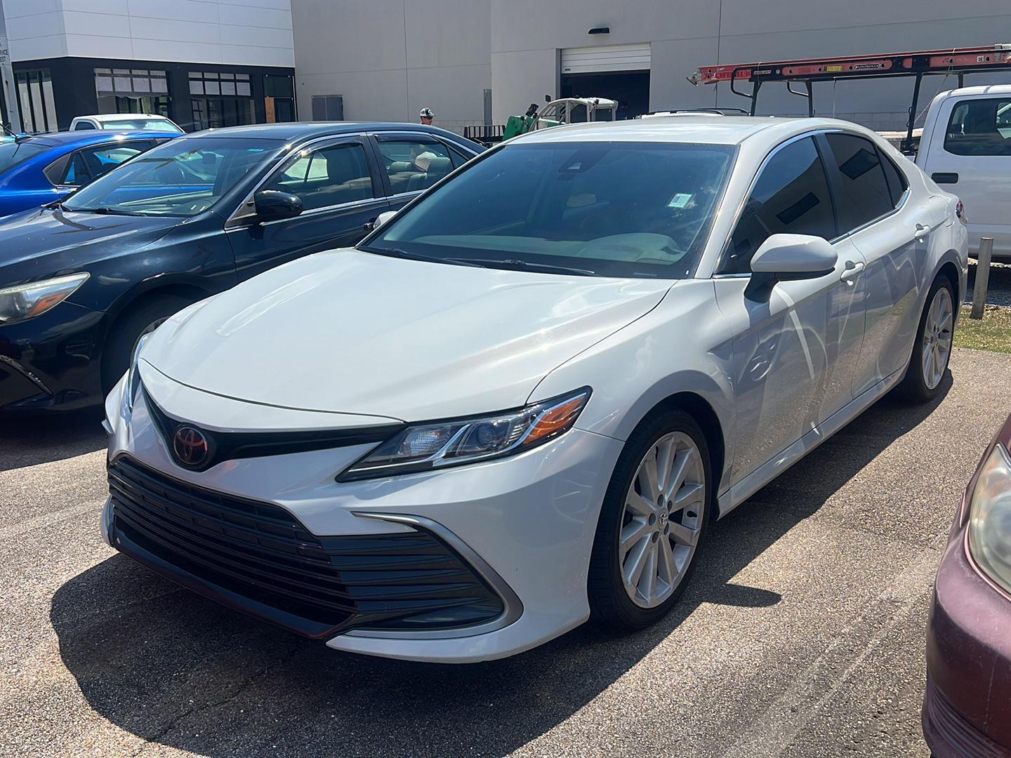 Ice Edge 2023 Toyota Camry Sedan Front-Wheel Drive 8-Speed Automatic