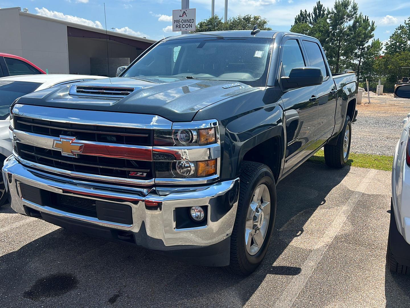 Deep Ocean Blue Metallic 2018 Chevrolet Silverado 2500HD Pickup Truck Four-Wheel Drive 6-Speed Automatic