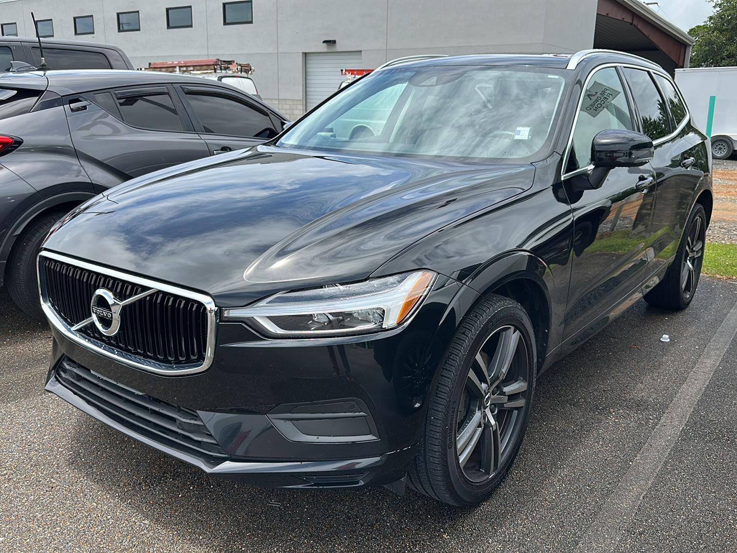 Onyx Black Metallic 2018 Volvo XC60 SUV / Crossover All-Wheel Drive Automatic