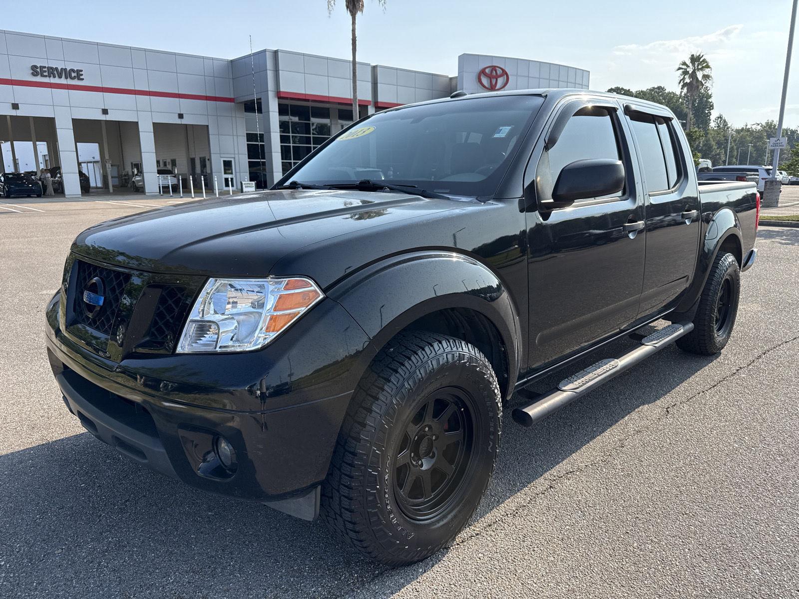 2013 Nissan Frontier SV Crew Cab