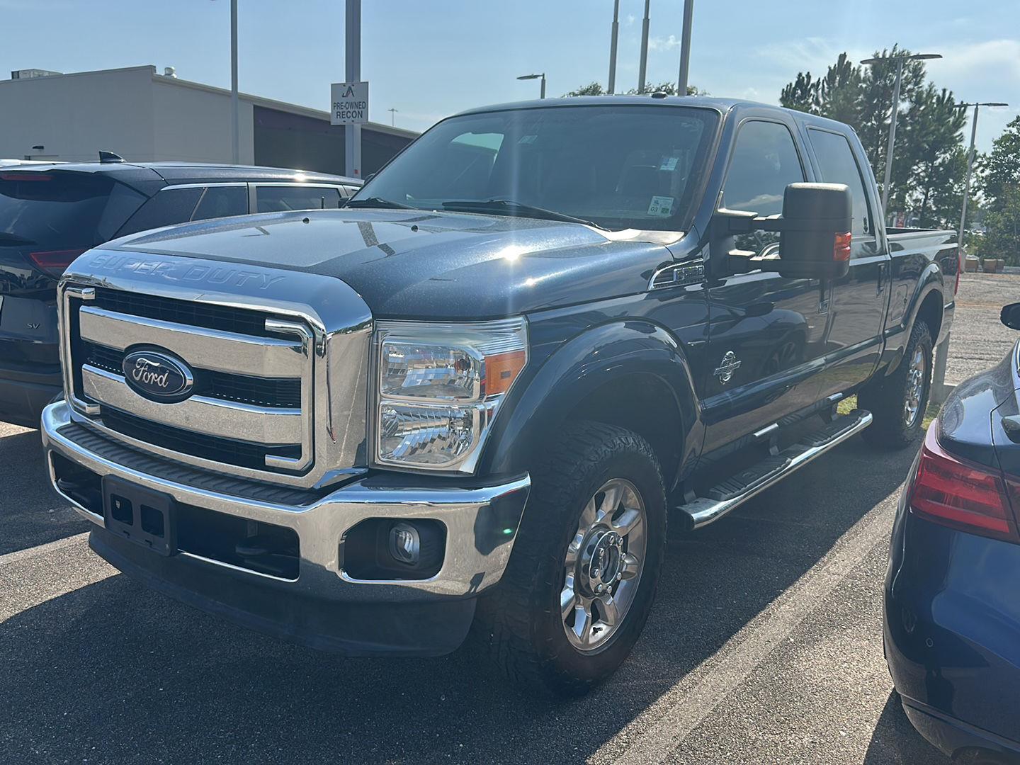 Blue Jeans Metallic 2015 Ford F-250 Super Duty Pickup Truck Four-Wheel Drive 6-Speed Automatic
