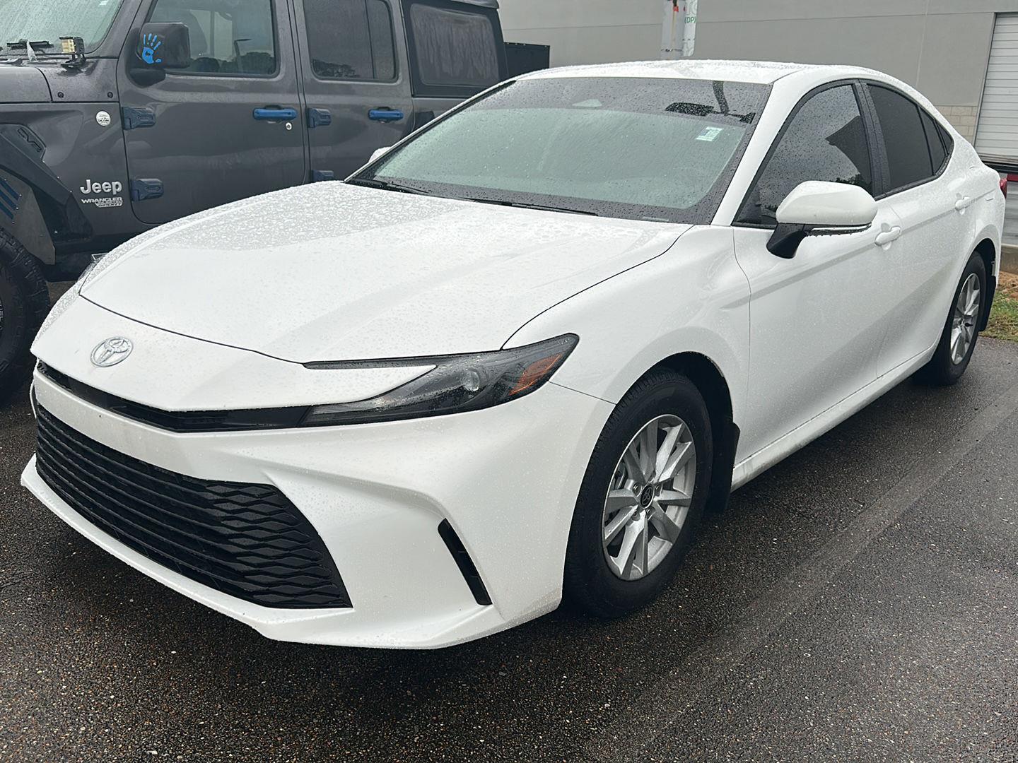 2026 Toyota Camry LE FWD