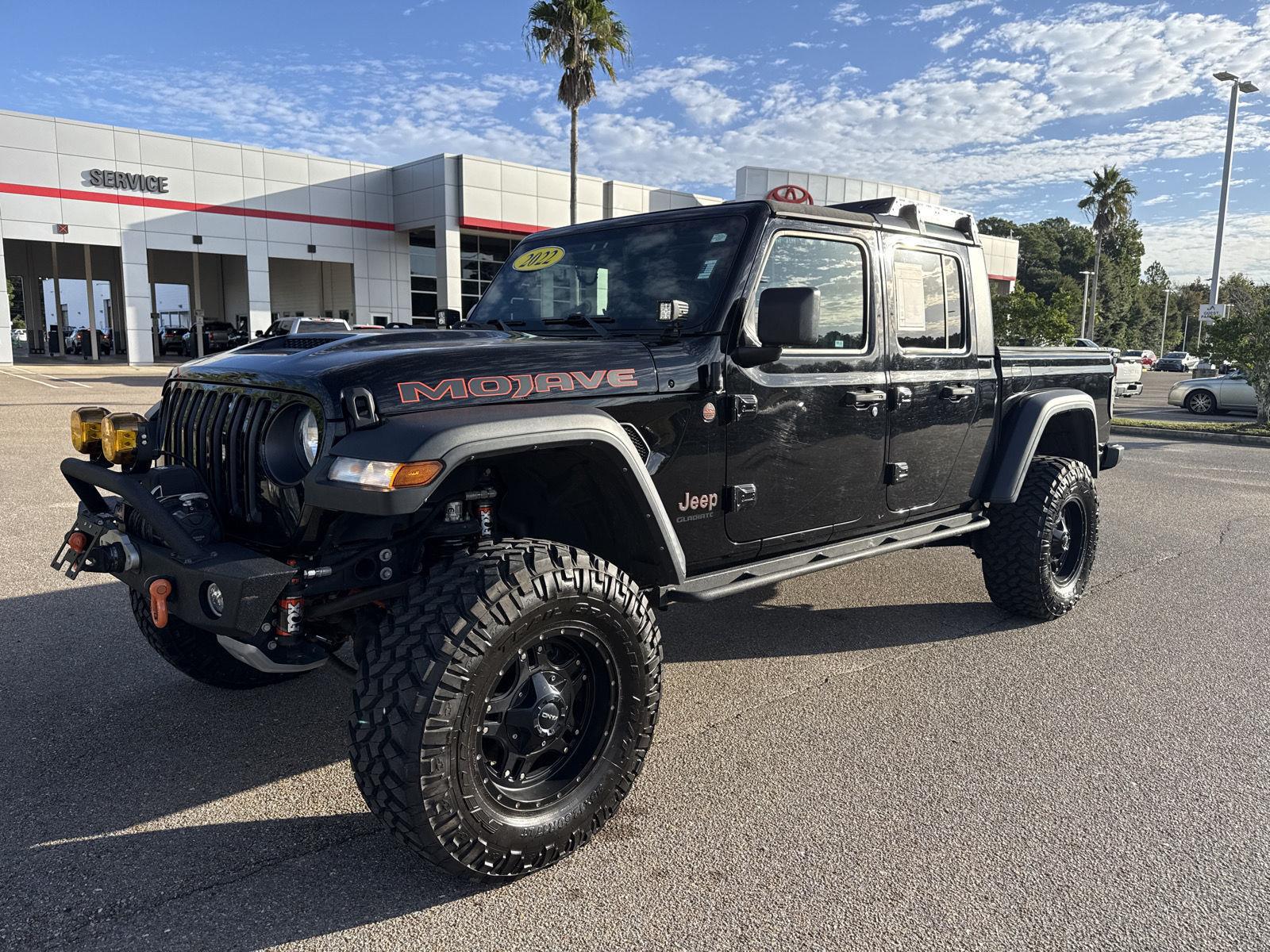 Black Clearcoat 2022 Jeep Gladiator Pickup Truck Four-Wheel Drive 8-Speed Automatic