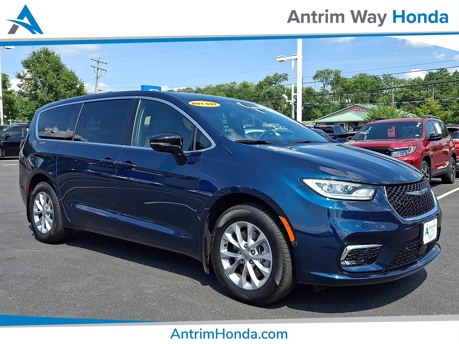 Fathom Blue Pearlcoat 2025 Chrysler Pacifica Minivan All-Wheel Drive 9-Speed Automatic