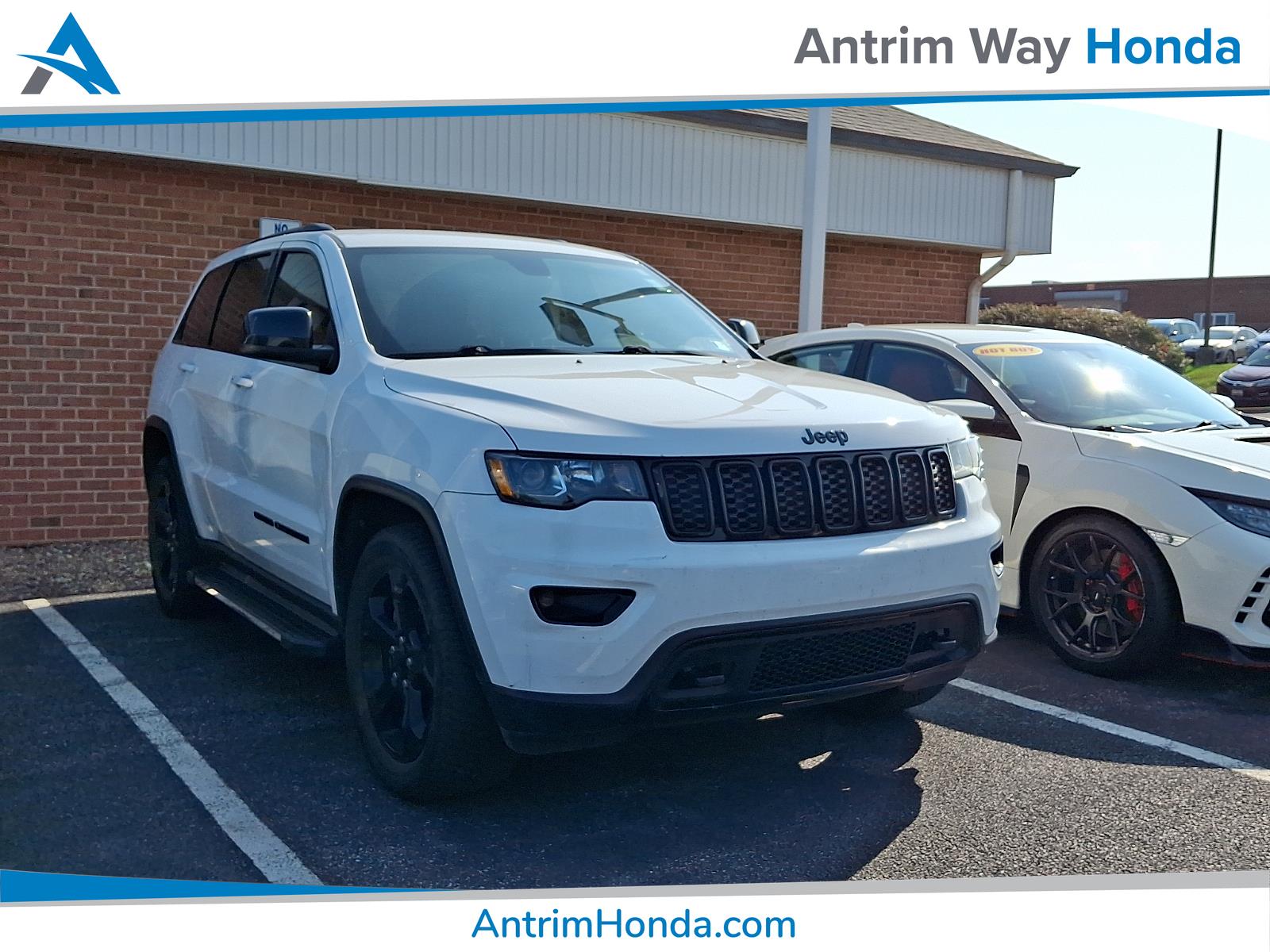 Bright White Clearcoat 2018 Jeep Grand Cherokee SUV / Crossover Four-Wheel Drive 8-Speed Automatic