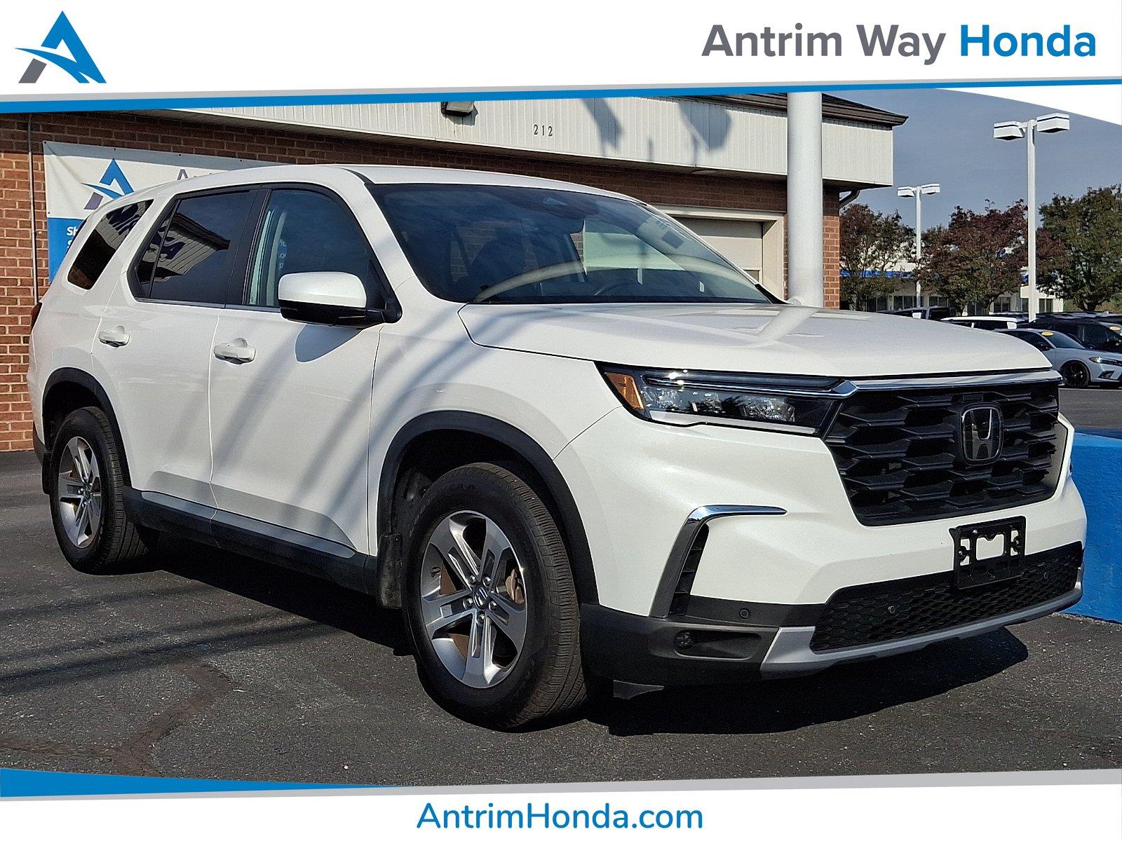2024 Honda Pilot EX-L AWD with Captains Chairs