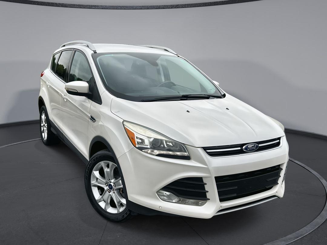 White Platinum Metallic Tri-Coat 2016 Ford Escape Titanium AWD SUV / Crossover All-Wheel Drive 6-Speed Automatic