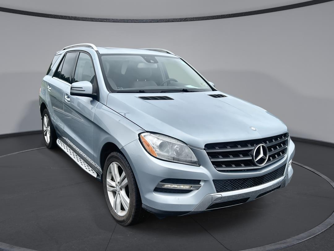 Diamond Silver Metallic 2015 Mercedes-Benz M-Class ML 350 4MATIC SUV / Crossover All-Wheel Drive Automatic