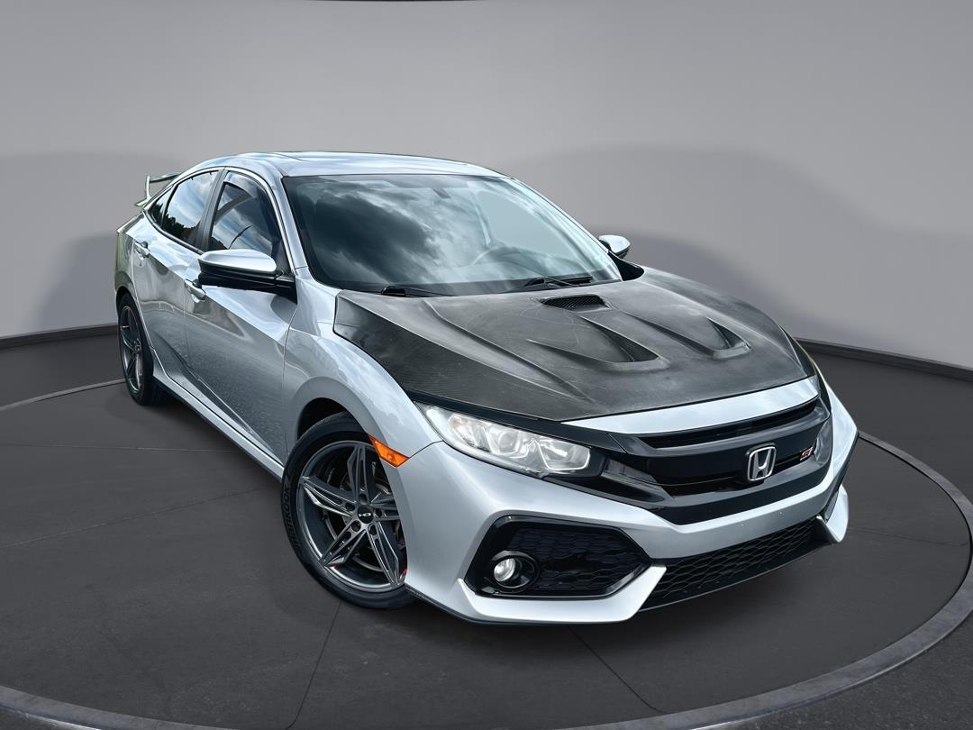 Lunar Silver Metallic 2017 Honda Civic Si Sedan Front-Wheel Drive Manual
