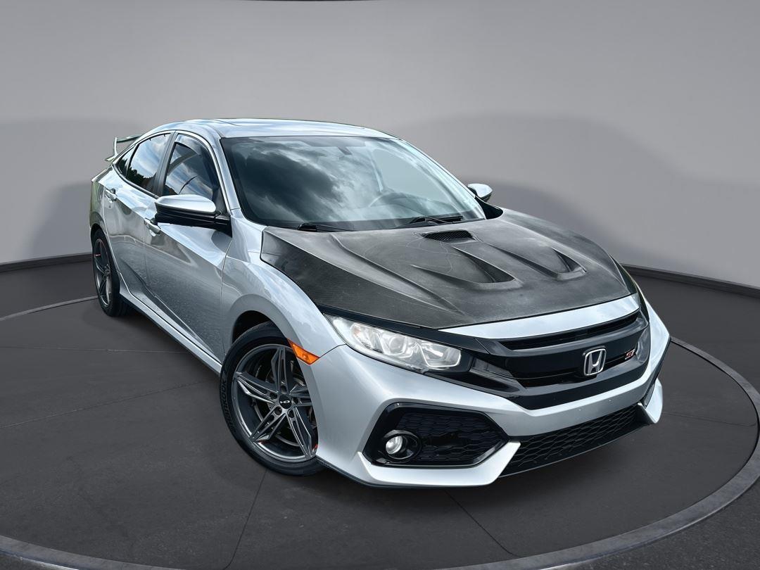 Lunar Silver Metallic 2017 Honda Civic Si Sedan Front-Wheel Drive Manual