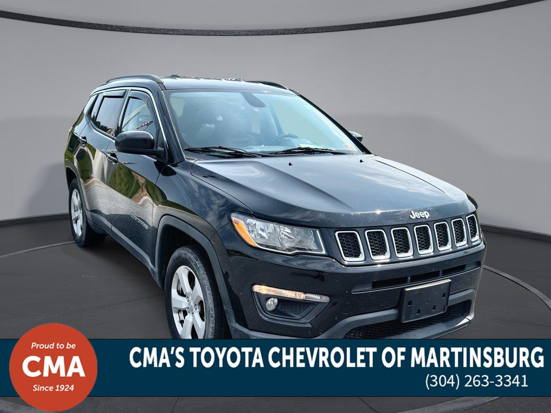 Diamond Black Crystal Pearlcoat 2018 Jeep Compass SUV / Crossover Four-Wheel Drive 6-Speed Manual