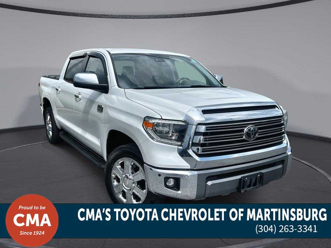 White (Wind Chill Pearl) 2021 Toyota Tundra Pickup Truck Four-Wheel Drive 6-Speed Automatic