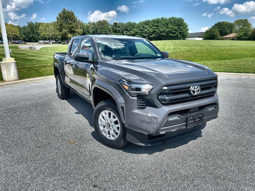 2025 Toyota Tacoma SR5 Double Cab 4WD