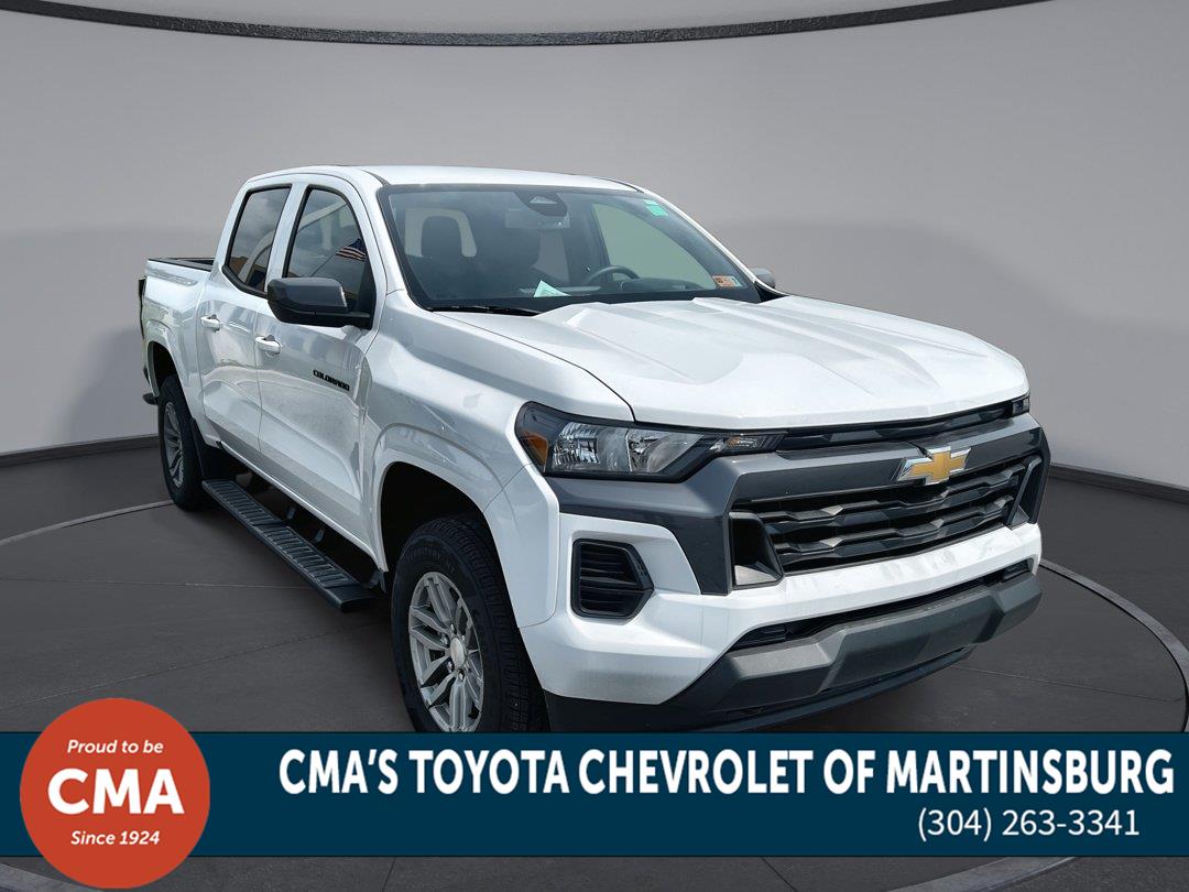 Summit White 2025 Chevrolet Colorado Pickup Truck Four-Wheel Drive 8-Speed Automatic