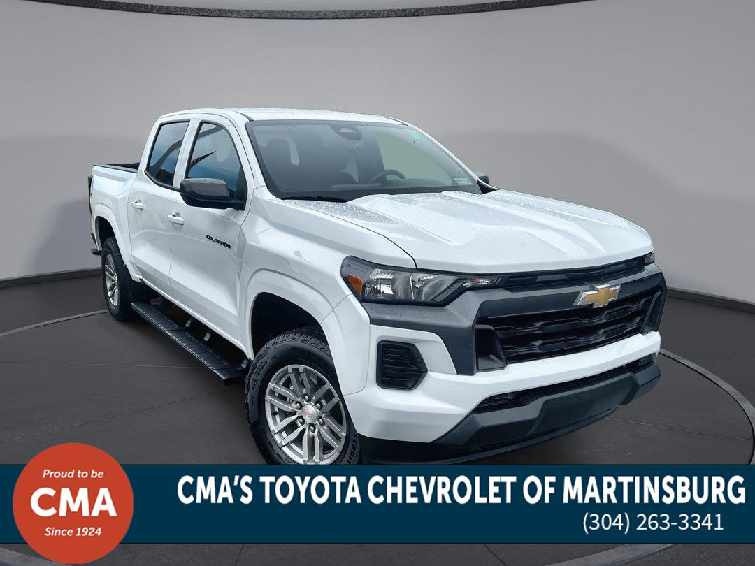 Summit White 2025 Chevrolet Colorado Pickup Truck Four-Wheel Drive 8-Speed Automatic