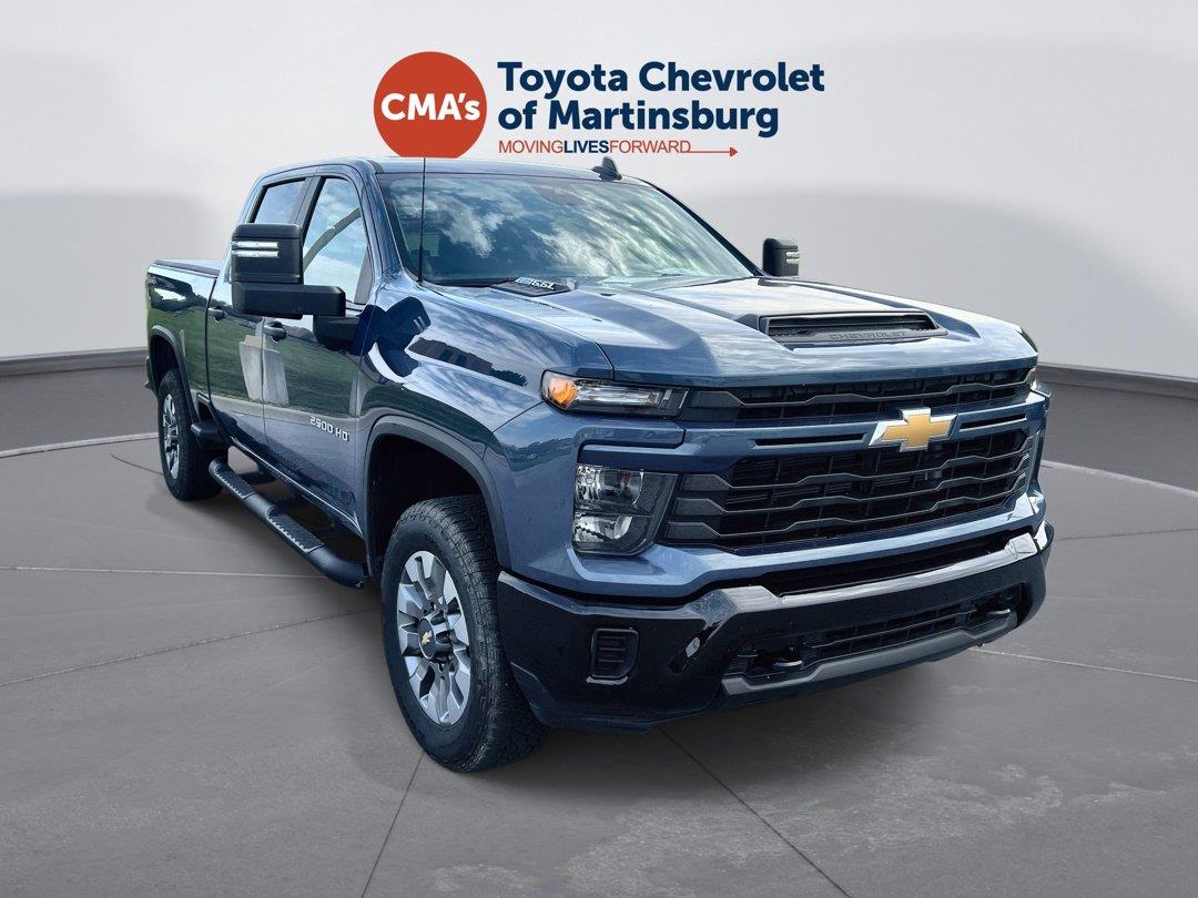 Lakeshore Blue Metallic 2025 Chevrolet Silverado 2500HD Pickup Truck Four-Wheel Drive Automatic