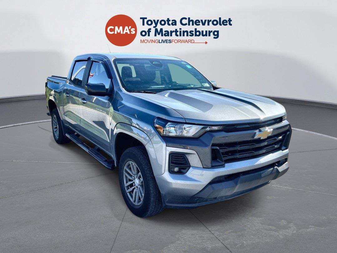 Sterling Gray Metallic 2023 Chevrolet Colorado Pickup Truck Four-Wheel Drive 8-Speed Automatic