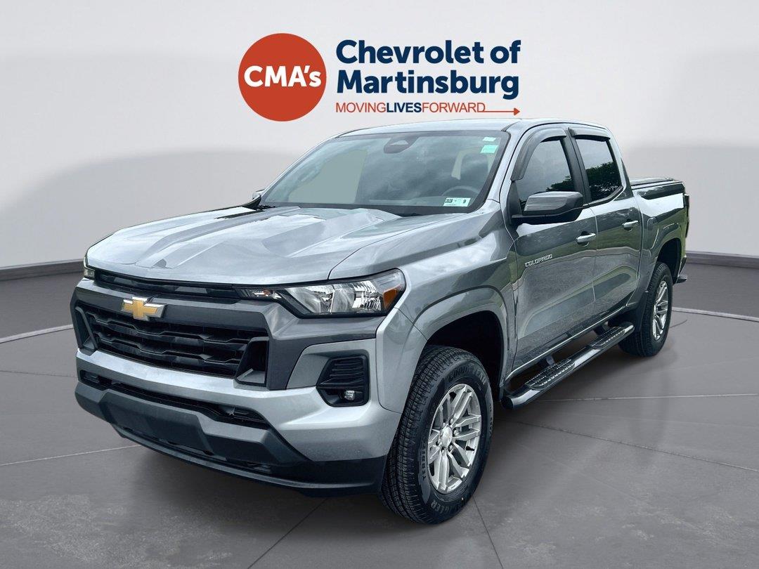 Sterling Gray Metallic 2023 Chevrolet Colorado Pickup Truck Four-Wheel Drive 8-Speed Automatic