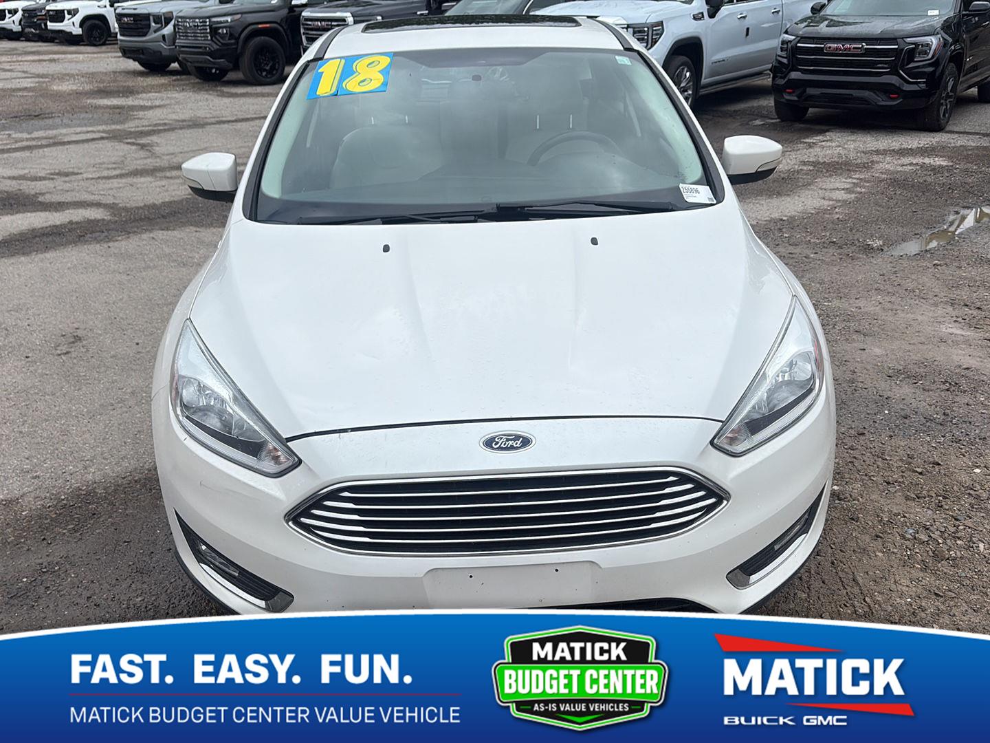 White Platinum Metallic Tri-Coat 2018 Ford Focus Hatchback Front-Wheel Drive 6-Speed Automatic