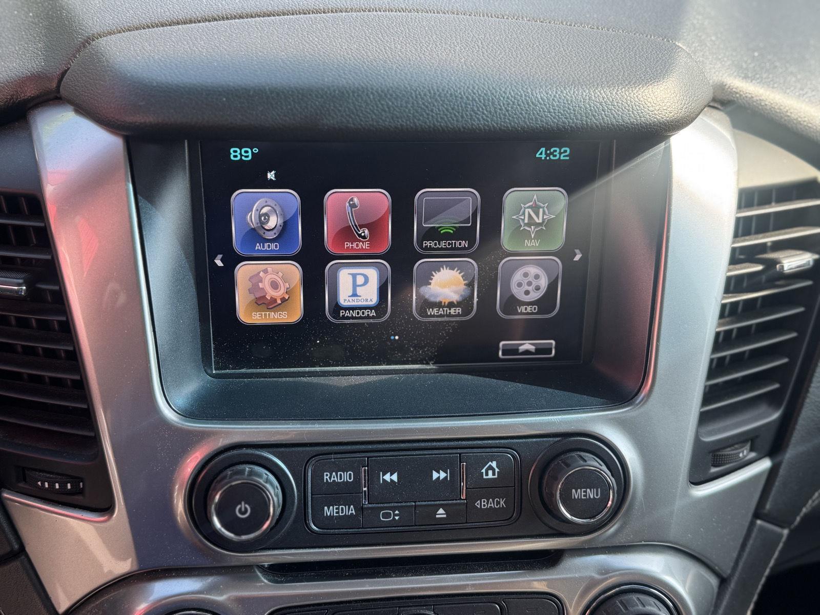 2016 Chevrolet Tahoe LT photo 21