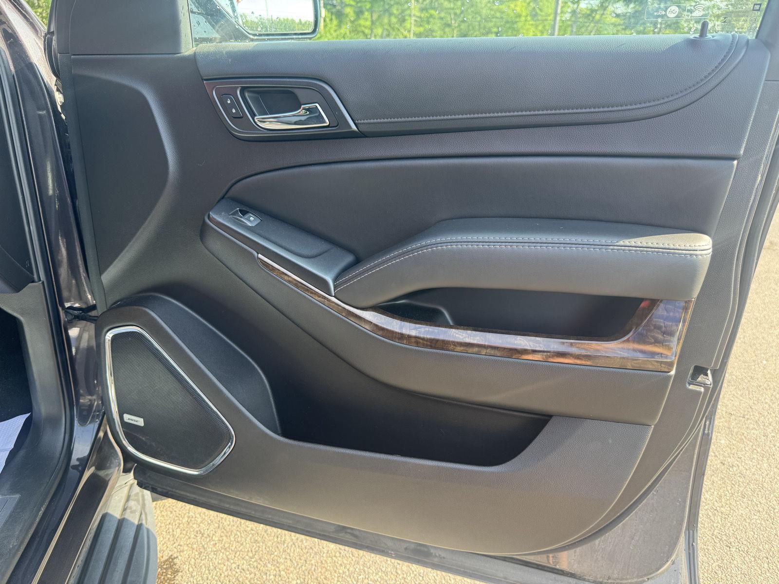 2016 Chevrolet Tahoe LT photo 31