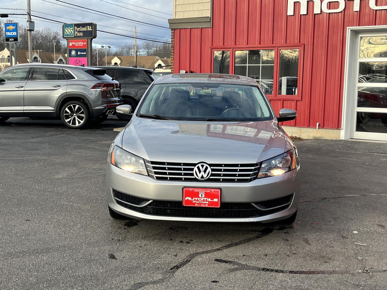 2013 Volkswagen Passat SE's photo