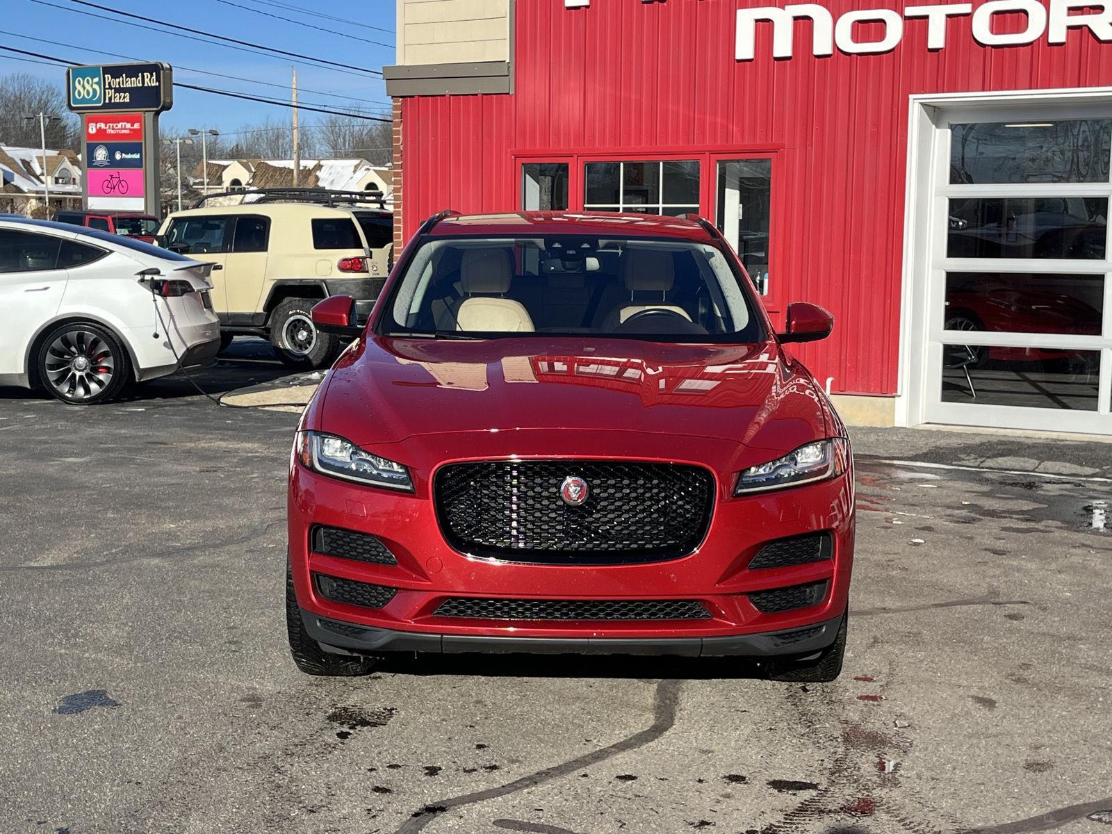 2018 Jaguar F-PACE Prestige's photo