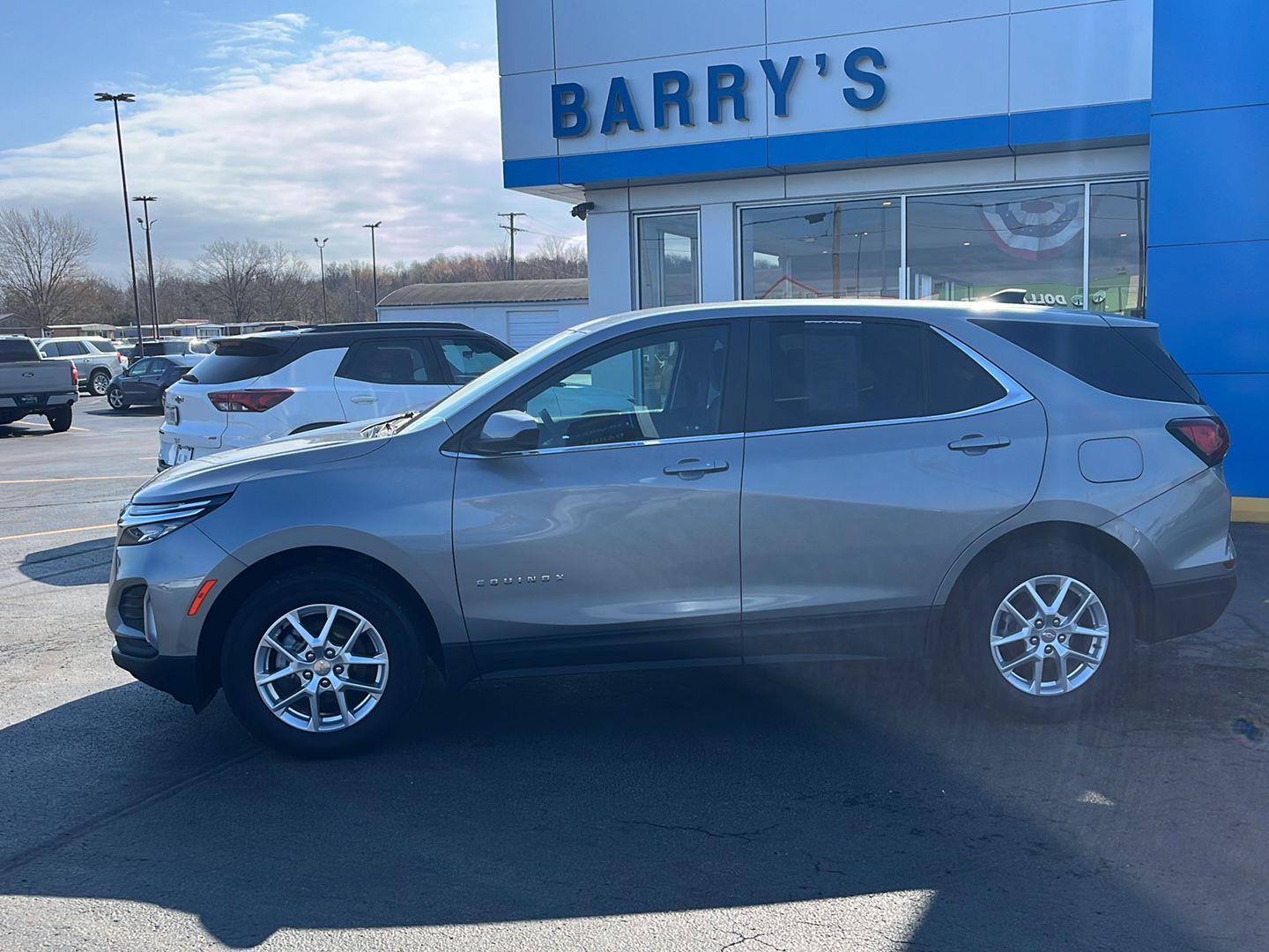 View vehicle photo 2