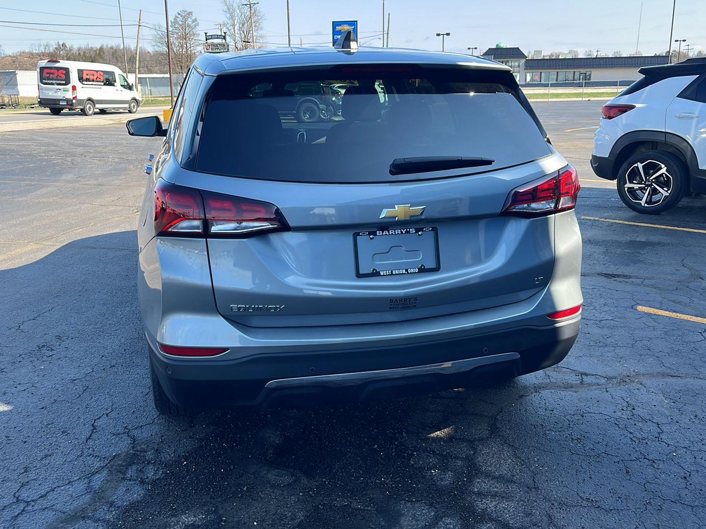 View vehicle photo 4