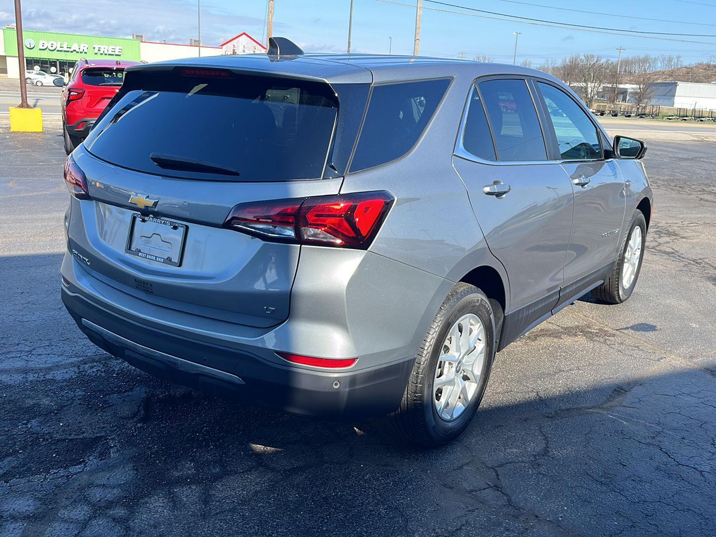 View vehicle photo 5