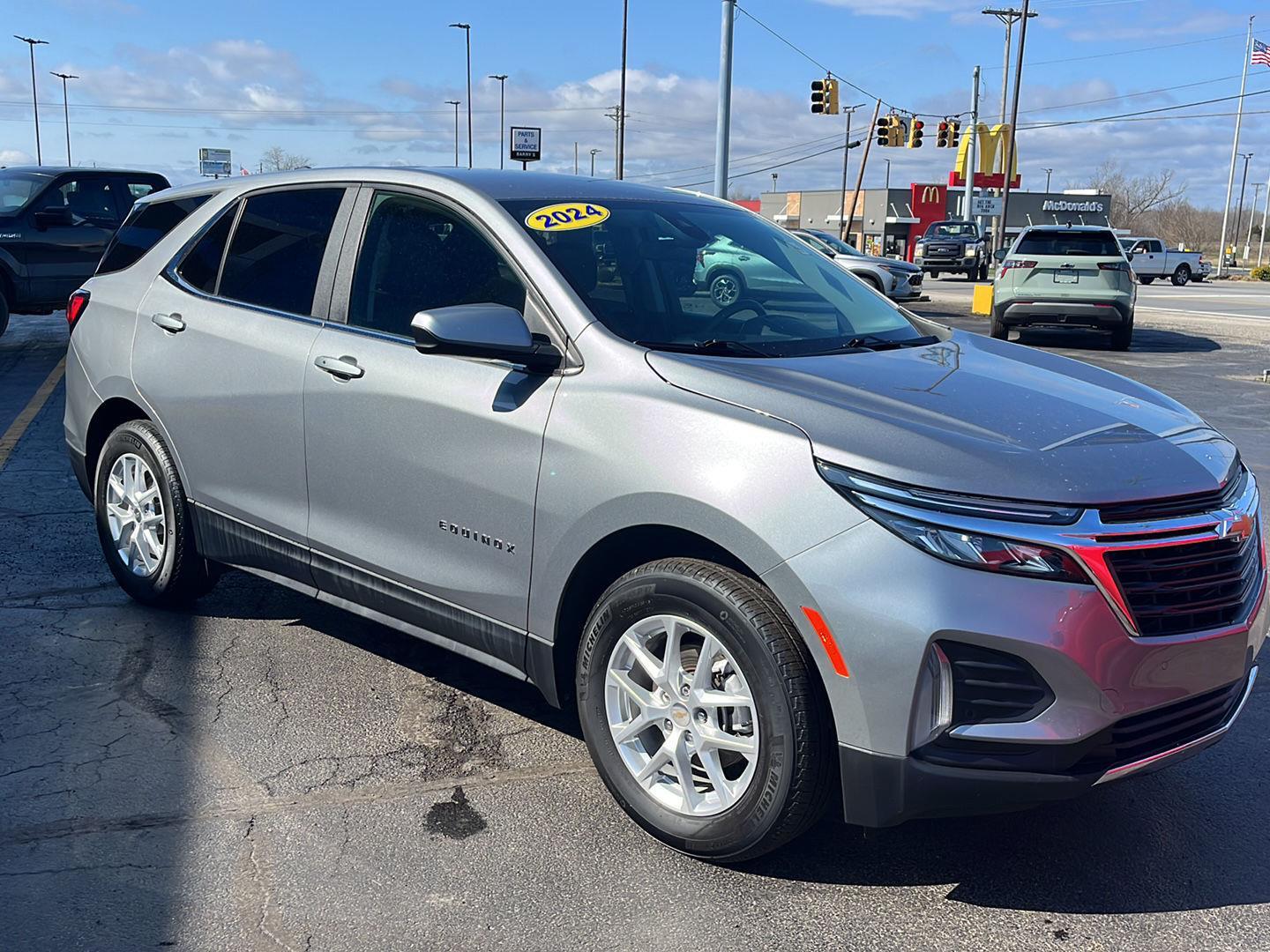 View vehicle photo 7