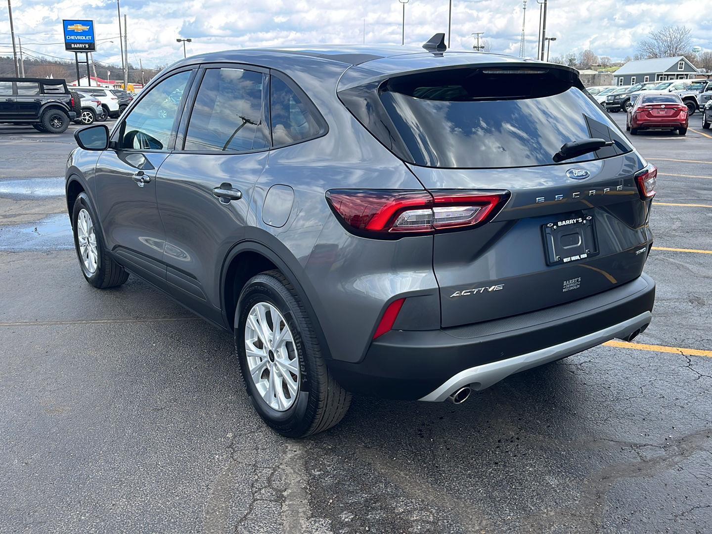 View vehicle photo 3