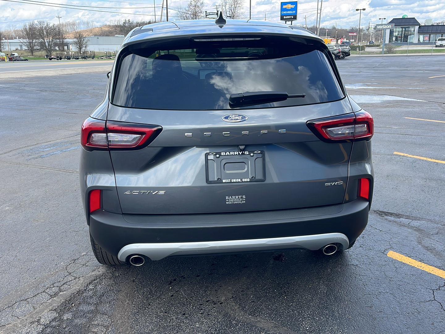 View vehicle photo 4